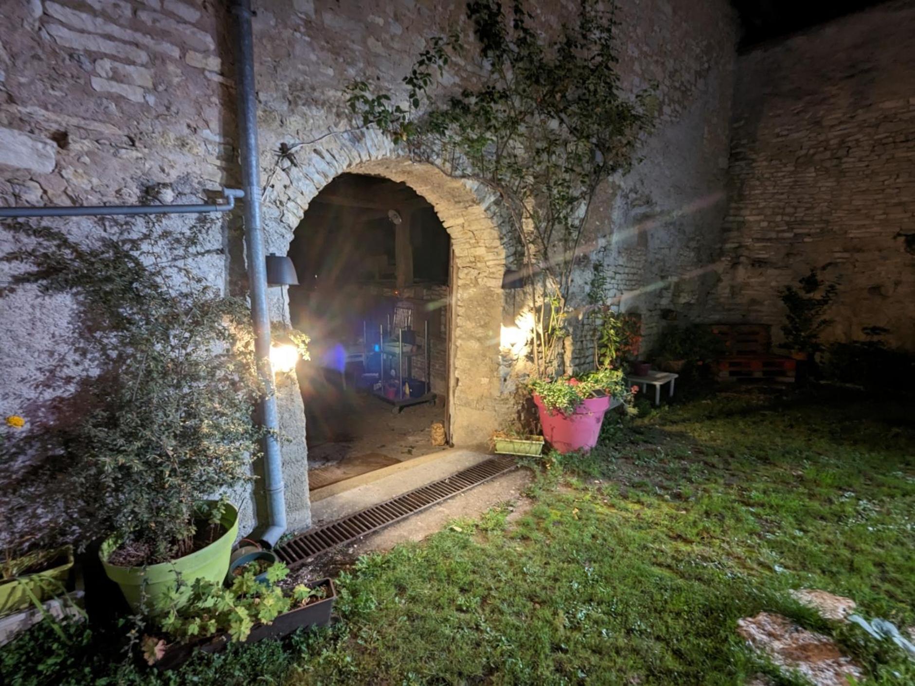 Le P'Tit Relai Bed & Breakfast Montbozon ภายนอก รูปภาพ